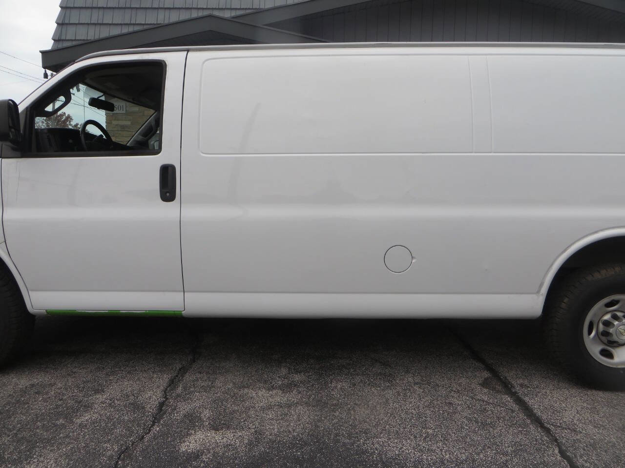 Used 2021 Chevrolet Express 2500 Extended w/ Driver Convenience Package image 26