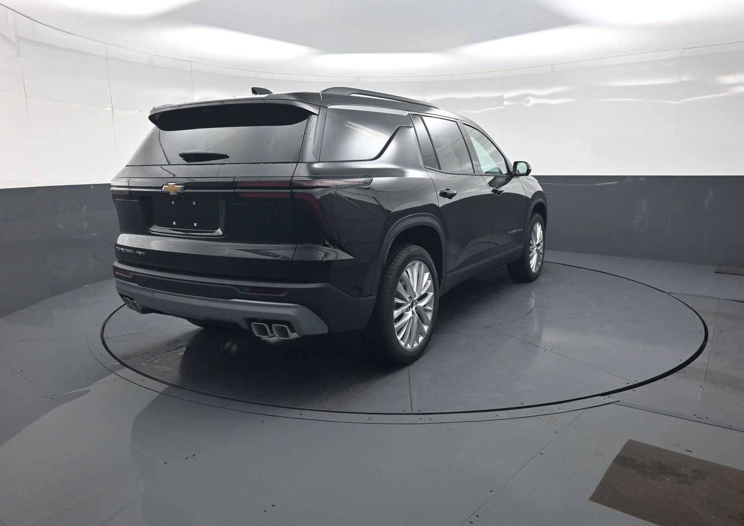 New 2027 Chevrolet Traverse LT w/ Driver Confidence Package AWD/4WD image 3