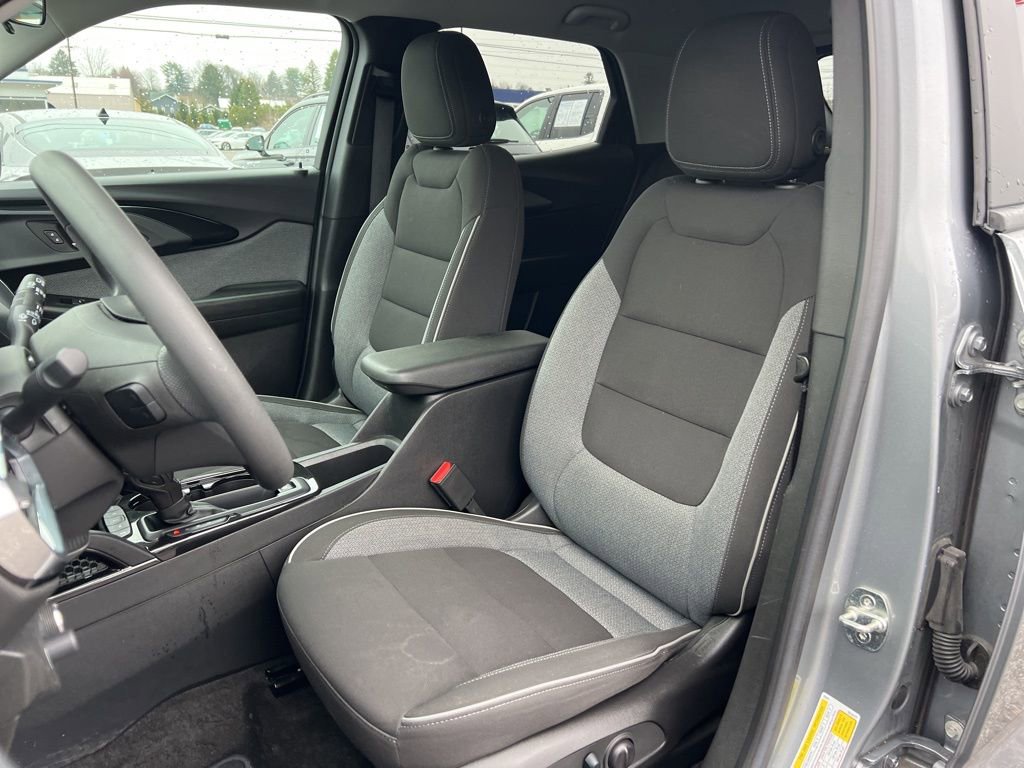 Used 2023 Chevrolet TrailBlazer LT AWD/4WD image 17