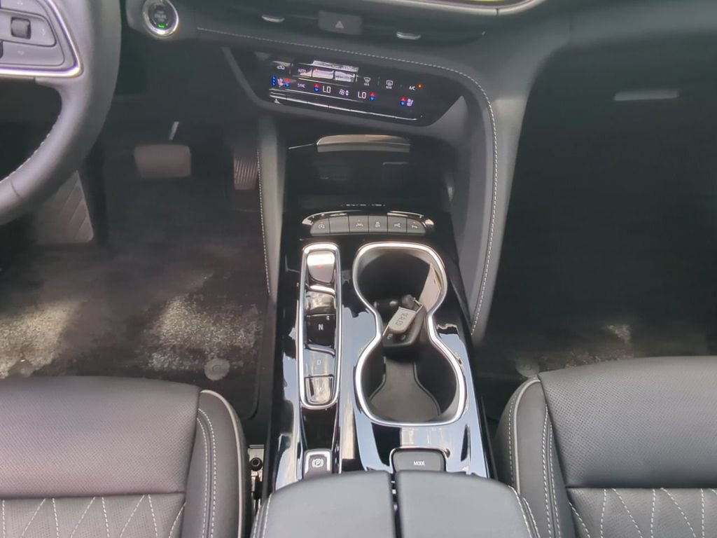 Used 2023 Buick Envision Avenir FWD image 16