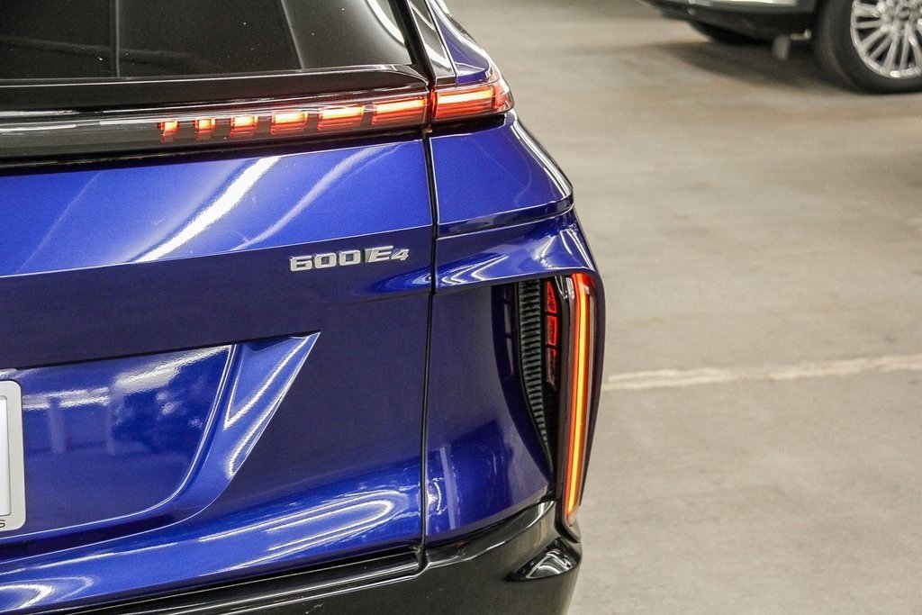 Certified 2024 Cadillac Lyriq Sport image 7