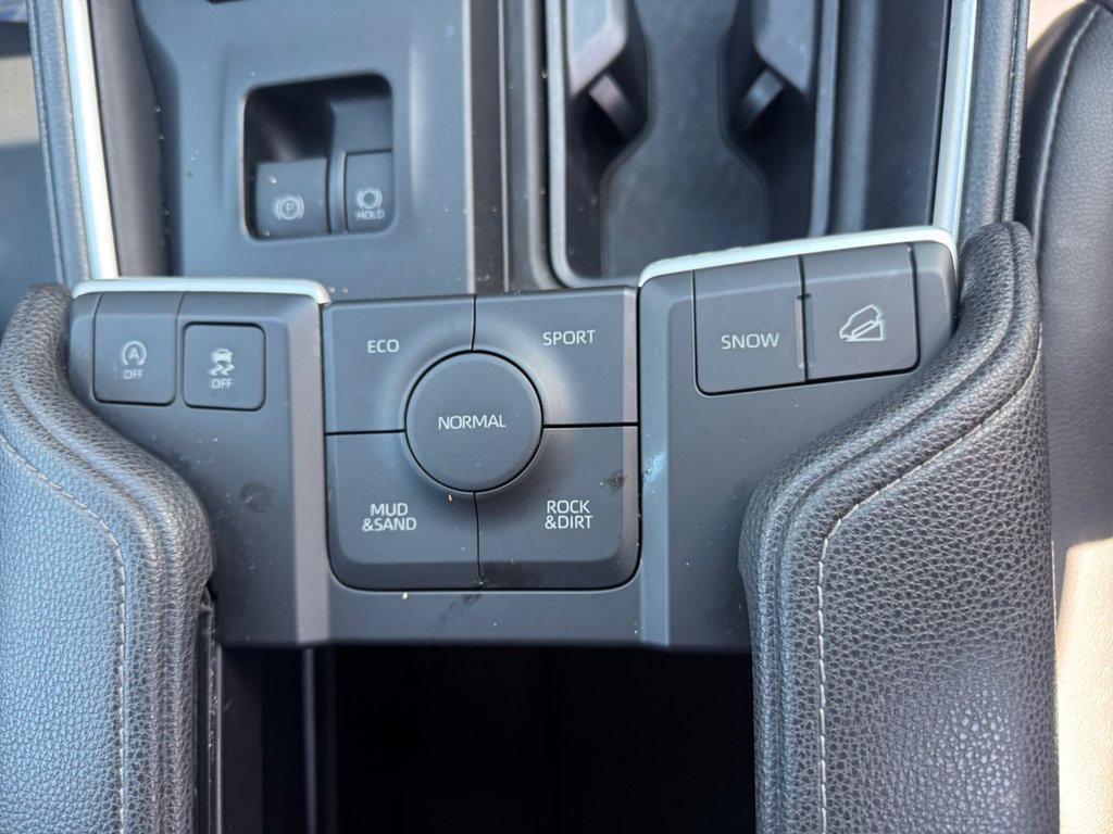 Used 2025 Toyota Grand Highlander AWD image 20