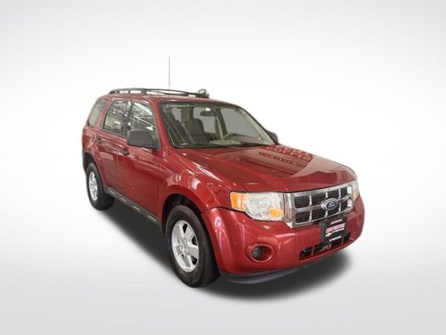 Used 2010 Ford Escape XLS FWD image 3