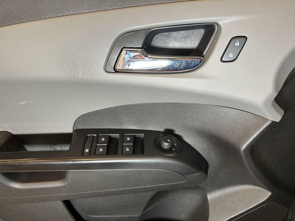Used 2019 Chevrolet Sonic LT FWD image 19