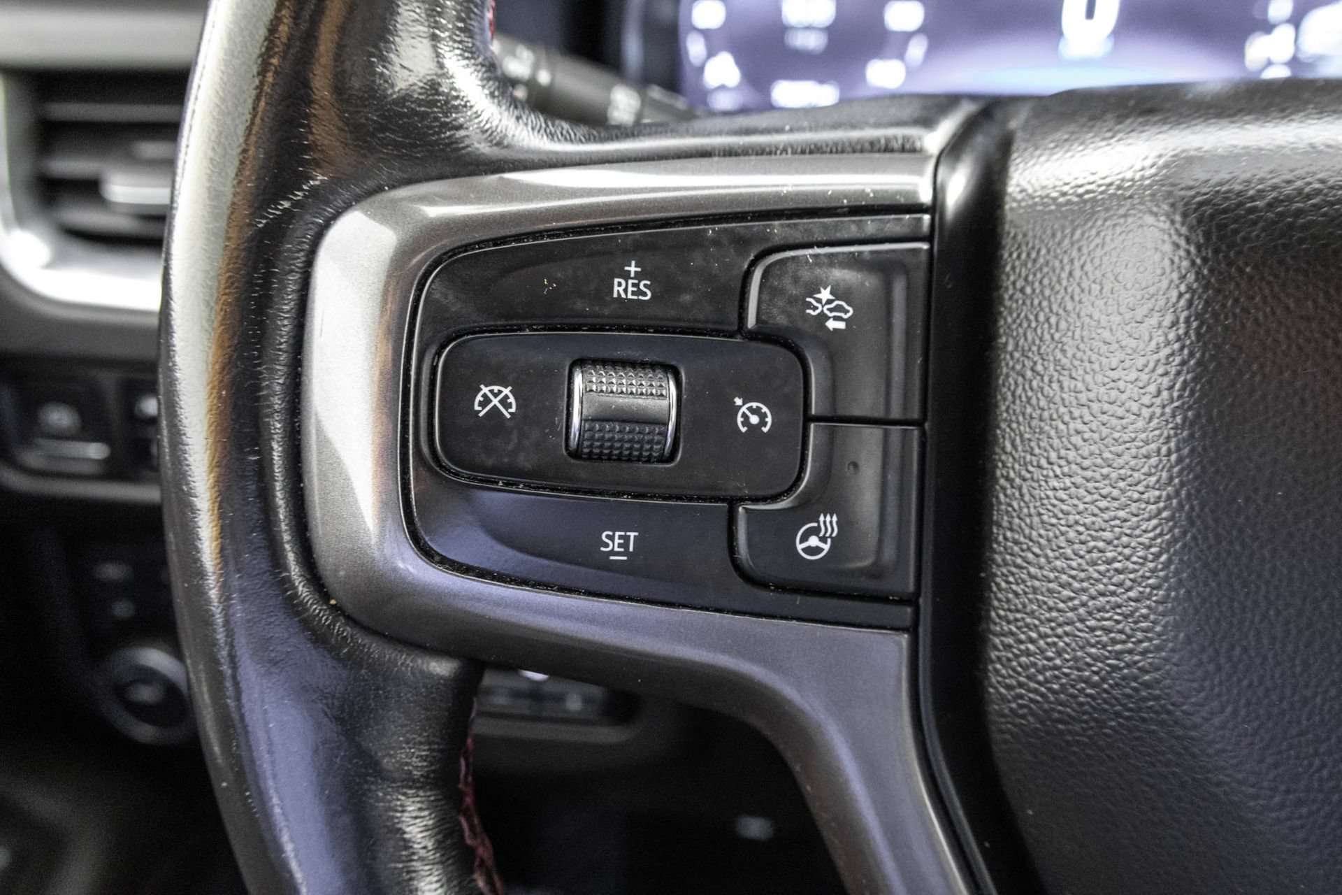 Used 2022 Chevrolet Tahoe RST w/ Luxury Package AWD/4WD image 25