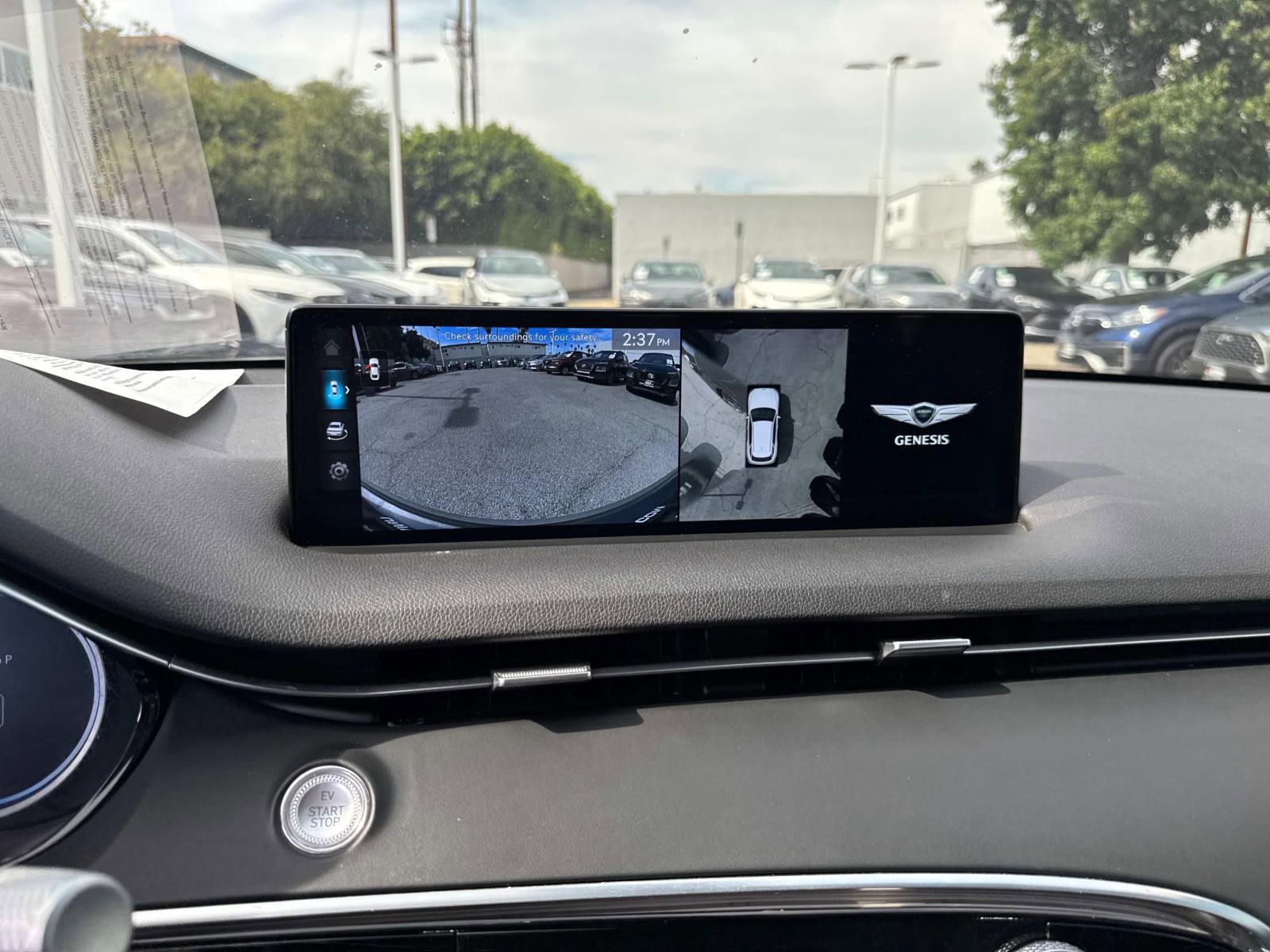 Used 2025 Genesis Electrified GV70 image 19