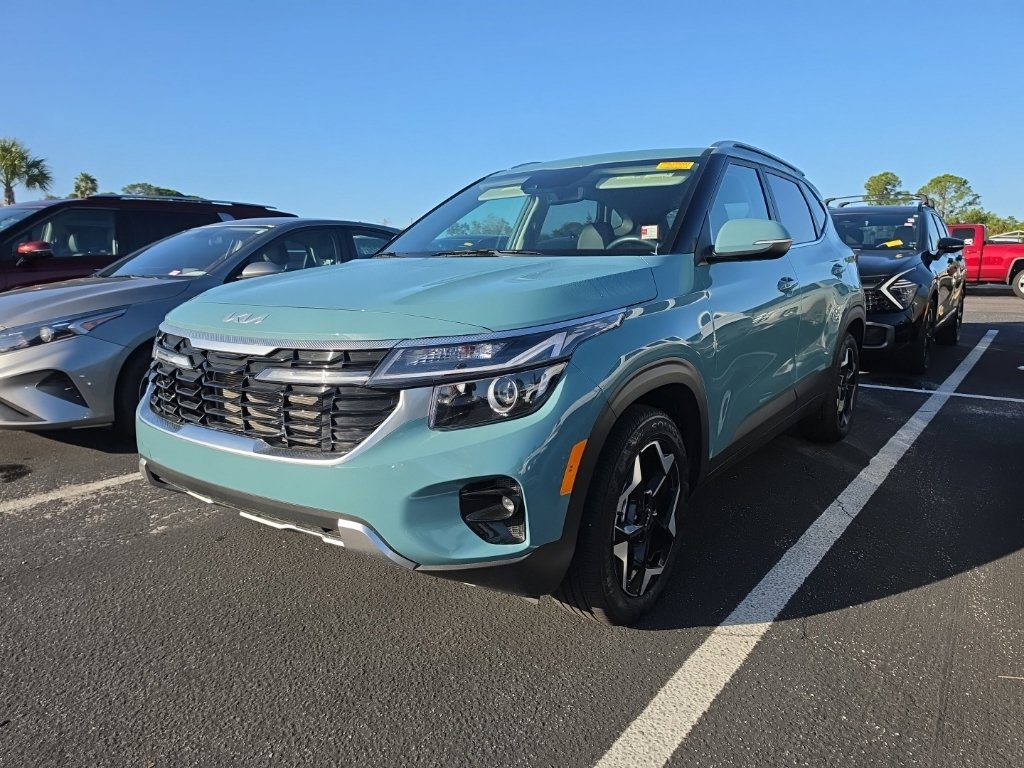 Used 2026 Kia Seltos EX FWD image 7