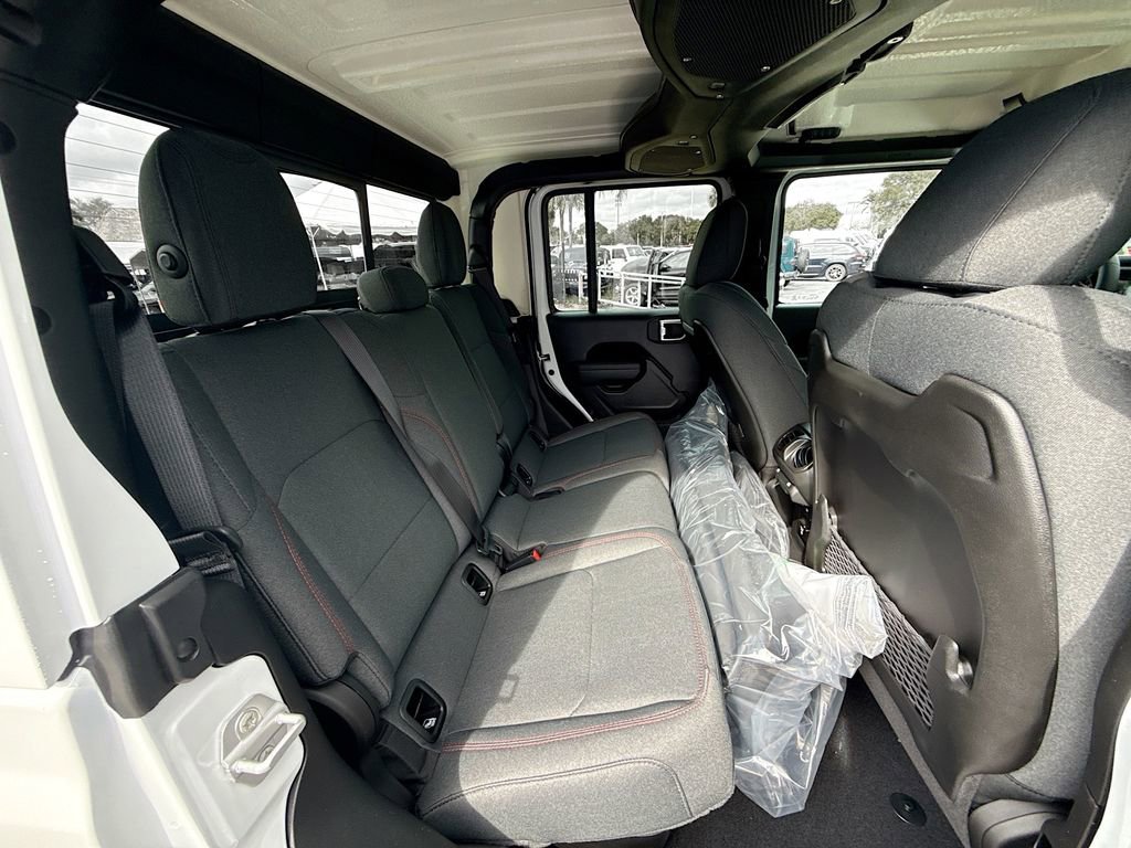 New 2026 Jeep Gladiator Rubicon w/ Steel Power Dome Hood Package AWD/4WD image 29