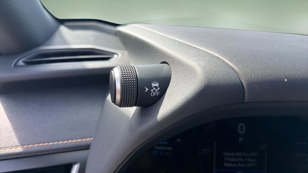 Certified 2025 Lexus UX 300h AWD w/ Accessory Package (Z1) image 29