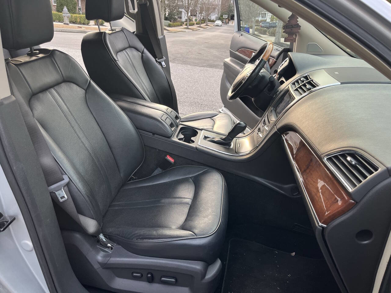 Used 2012 Lincoln MKX AWD image 13