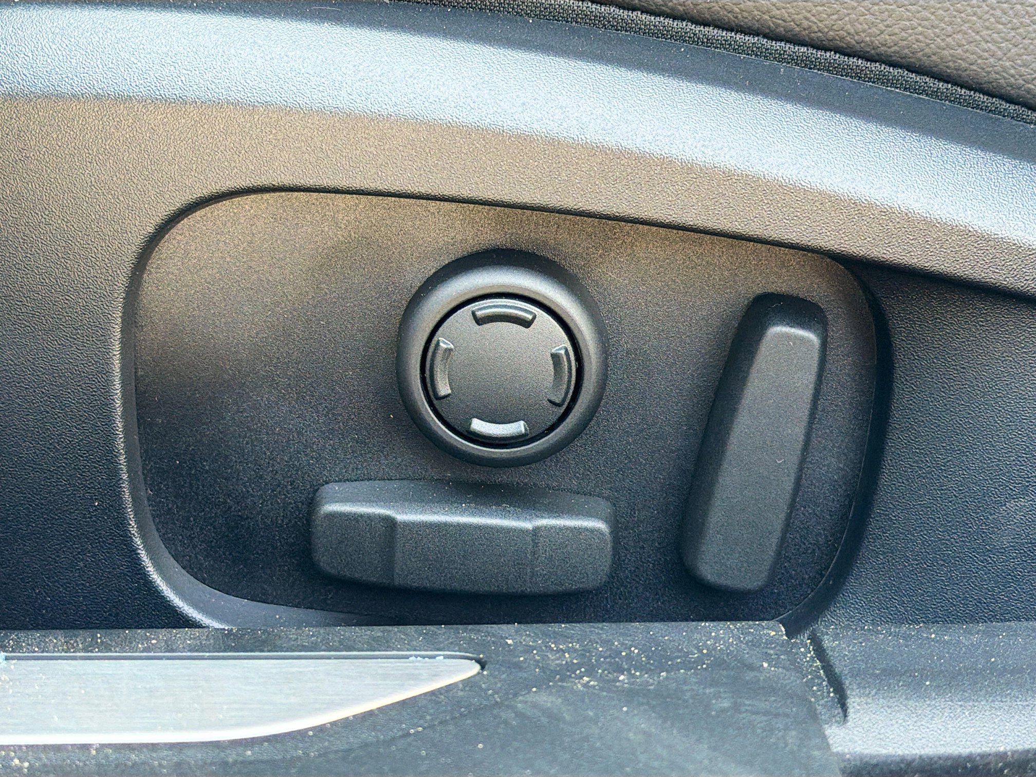 New 2024 Jaguar XF R-Dynamic SE image 26