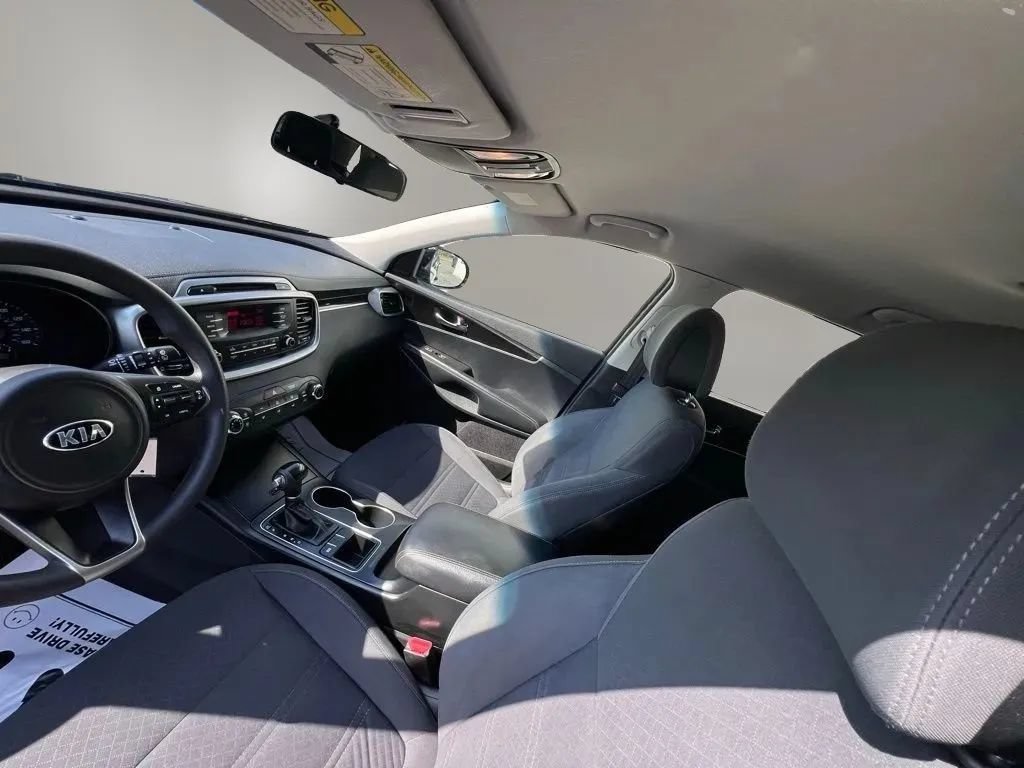 Used 2016 Kia Sorento L FWD image 11