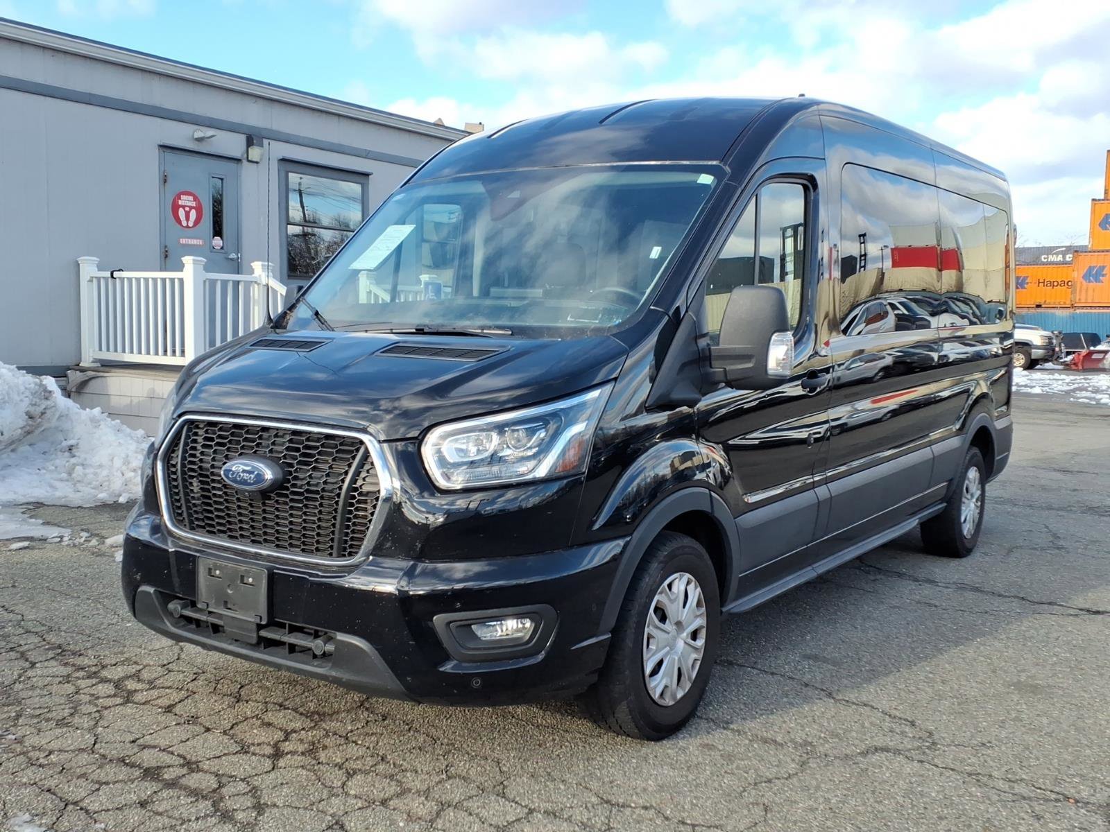 Used 2023 Ford Transit 350 XLT RWD image 3