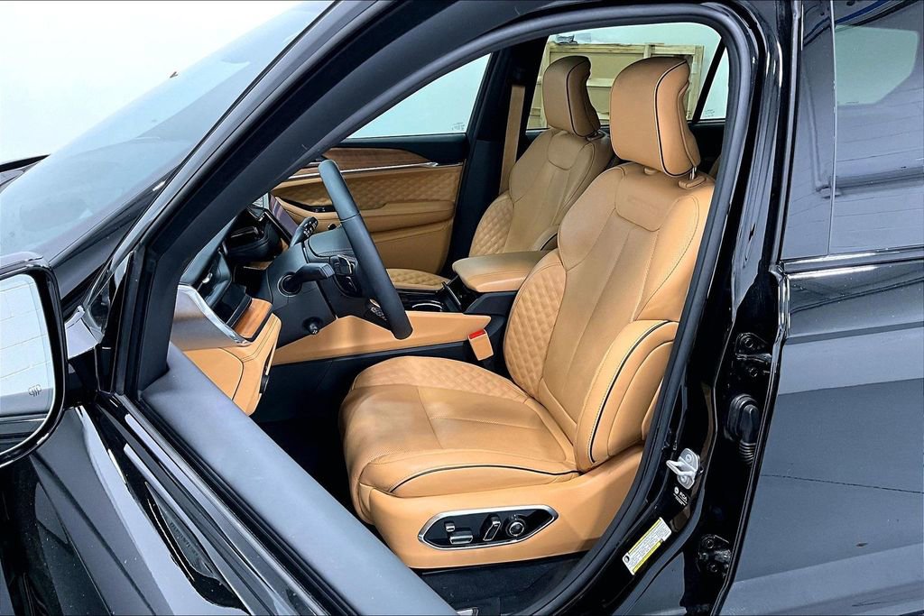 Used 2025 Jeep Grand Cherokee L Summit image 33