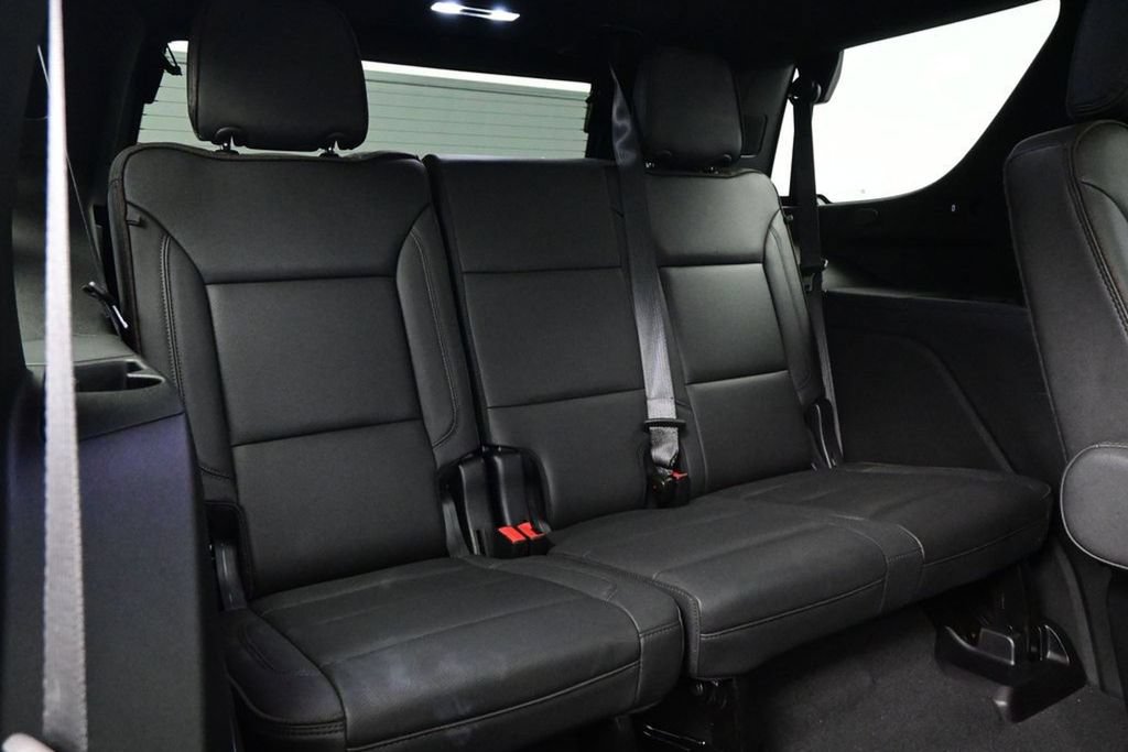Used 2024 Chevrolet Tahoe High Country AWD/4WD image 34