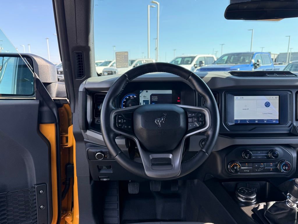 Used 2022 Ford Bronco Black Diamond image 17