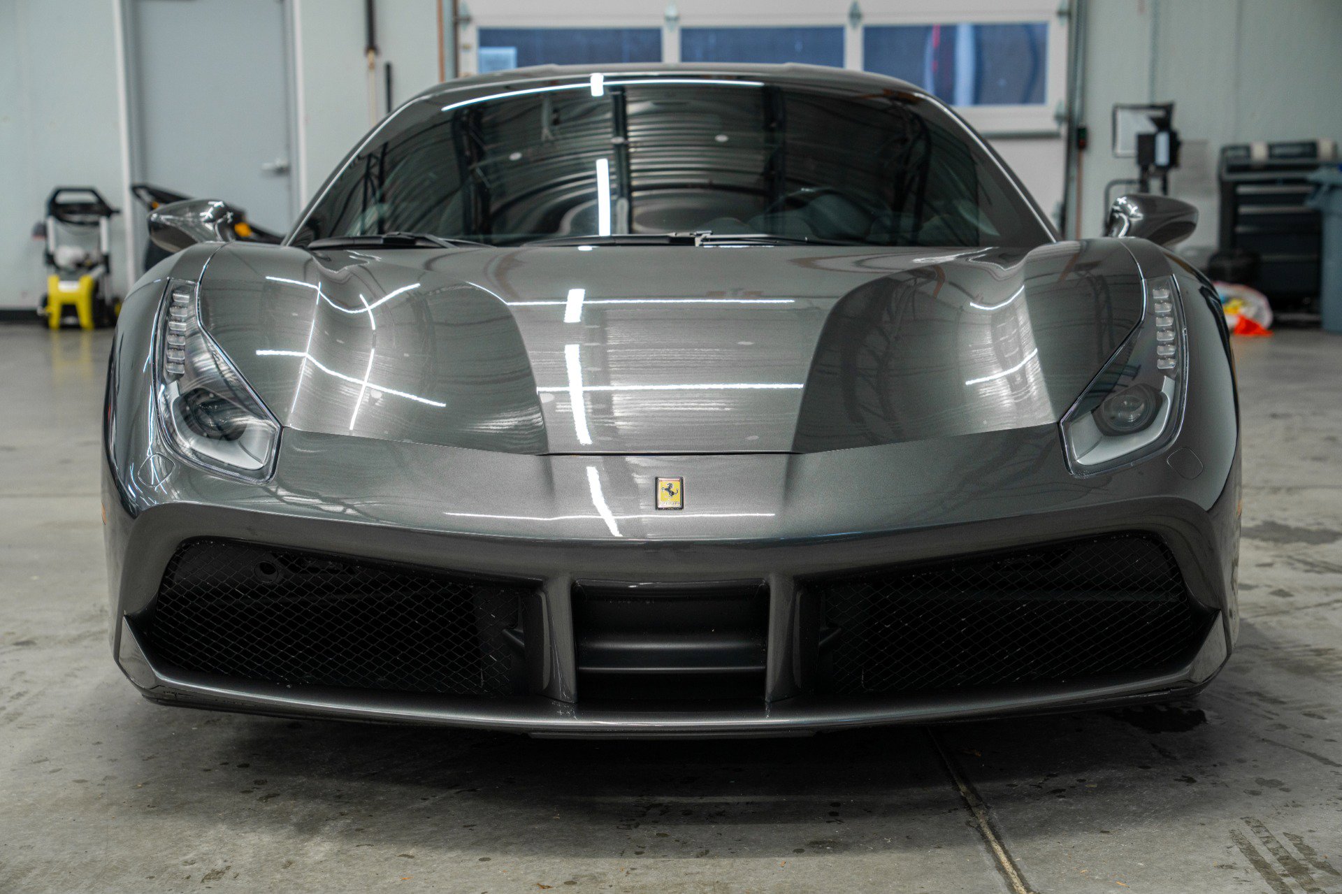 Used 2017 Ferrari 488 GTB RWD image 4
