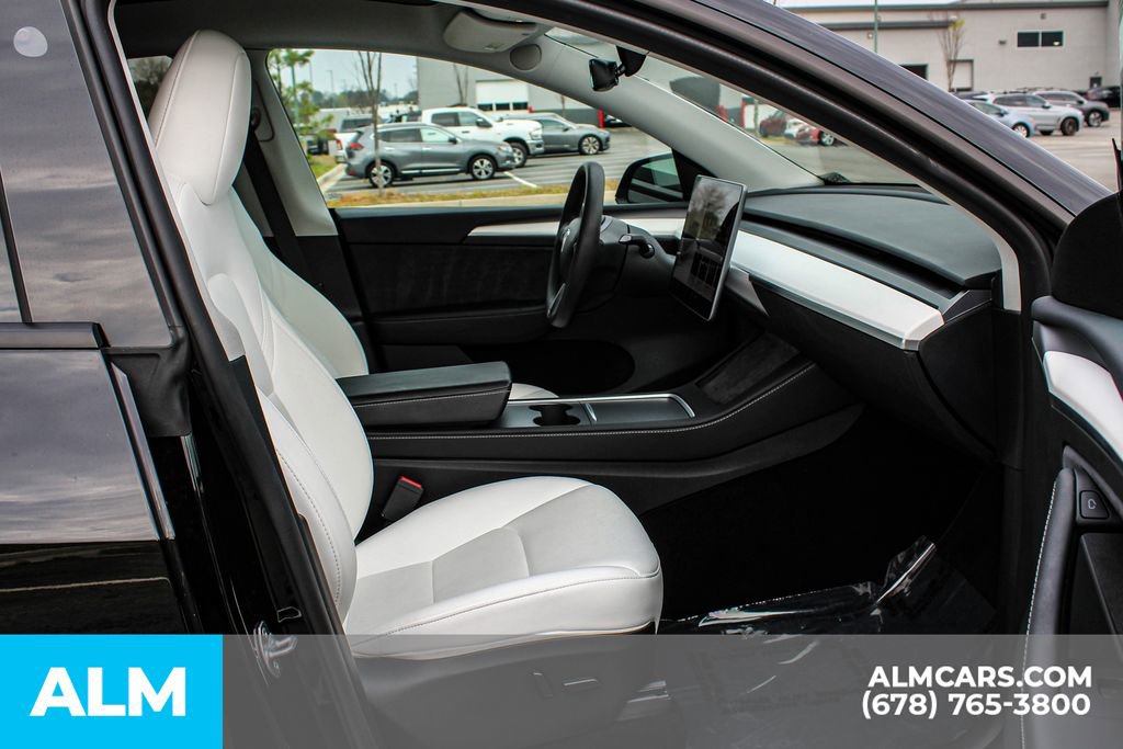 Used 2024 Tesla Model Y Performance image 21
