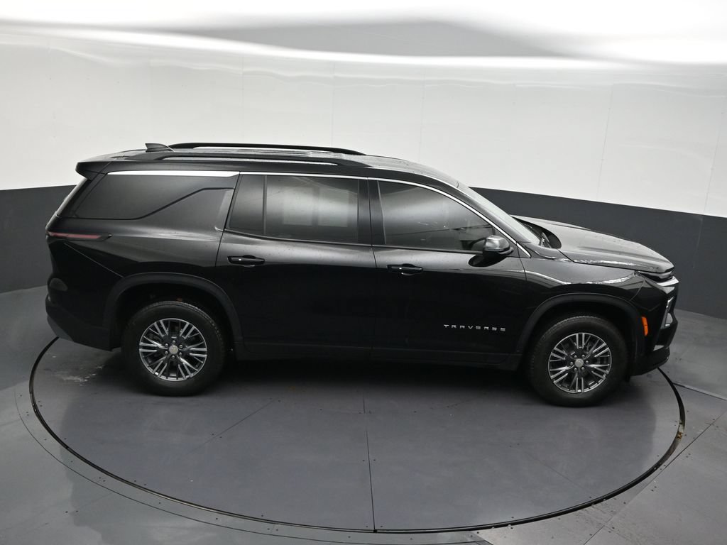Used 2026 Chevrolet Traverse LT FWD image 23
