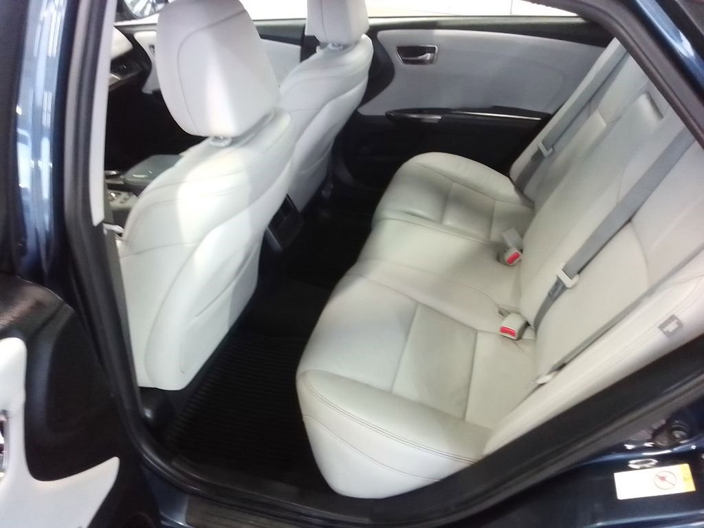 Used 2017 Toyota Avalon XLE Premium w/ All Weather Liner Package image 17