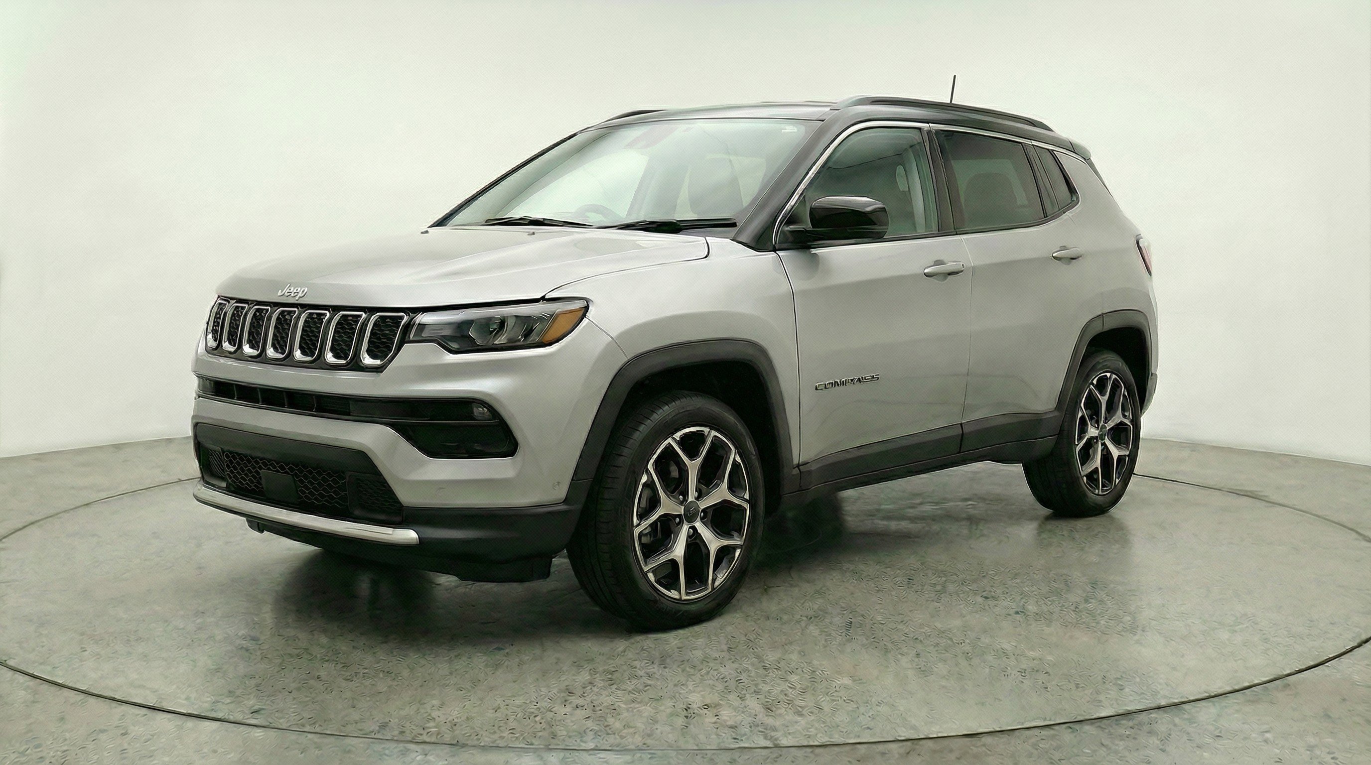 Used 2025 Jeep Compass Limited image 3