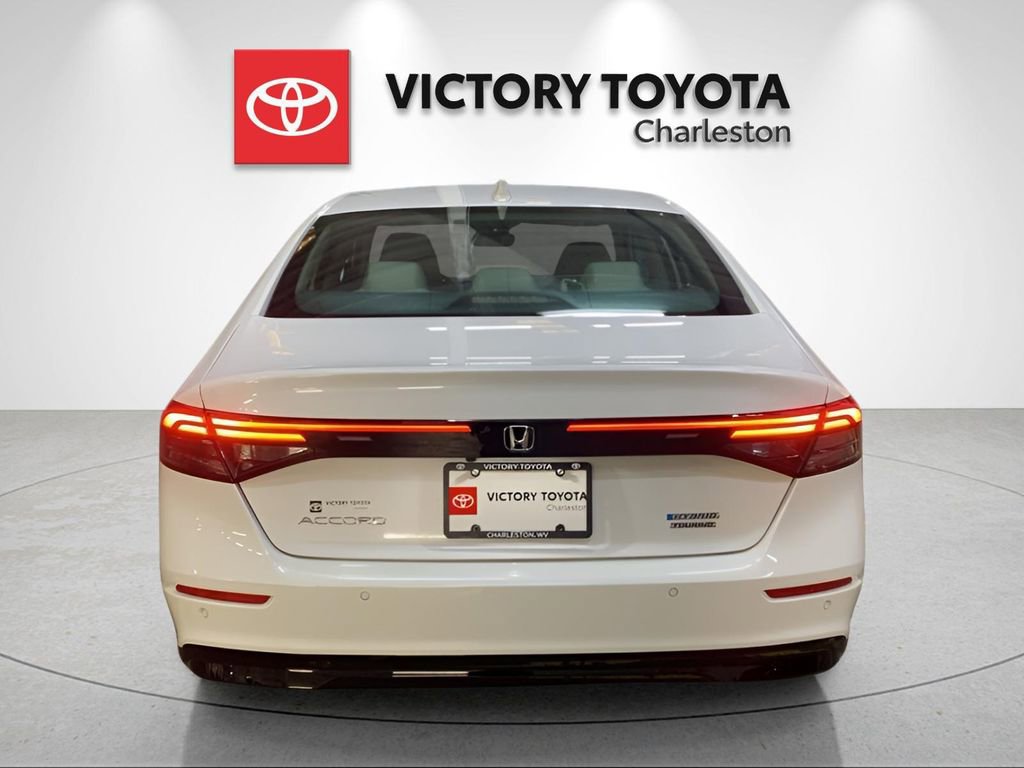 Used 2025 Honda Accord Touring image 7