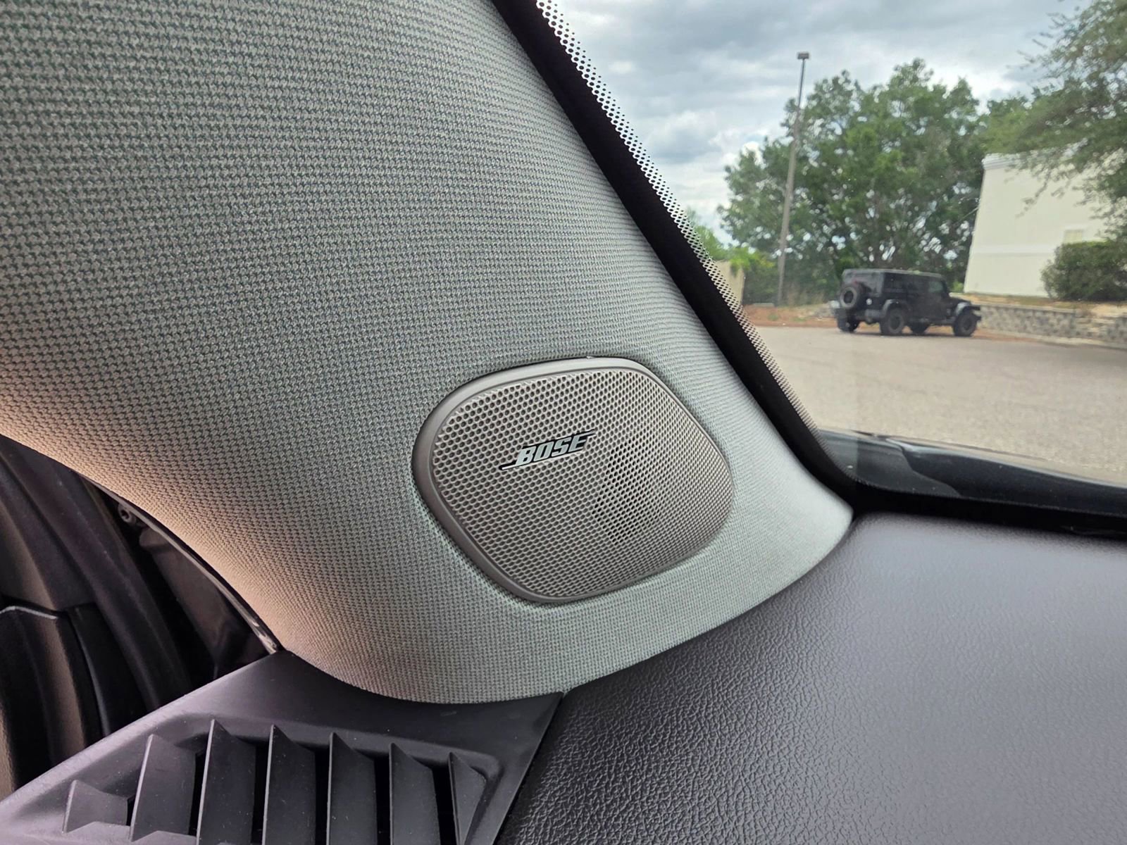 Used 2016 Cadillac SRX Luxury w/ Driver Awareness Package FWD image 46