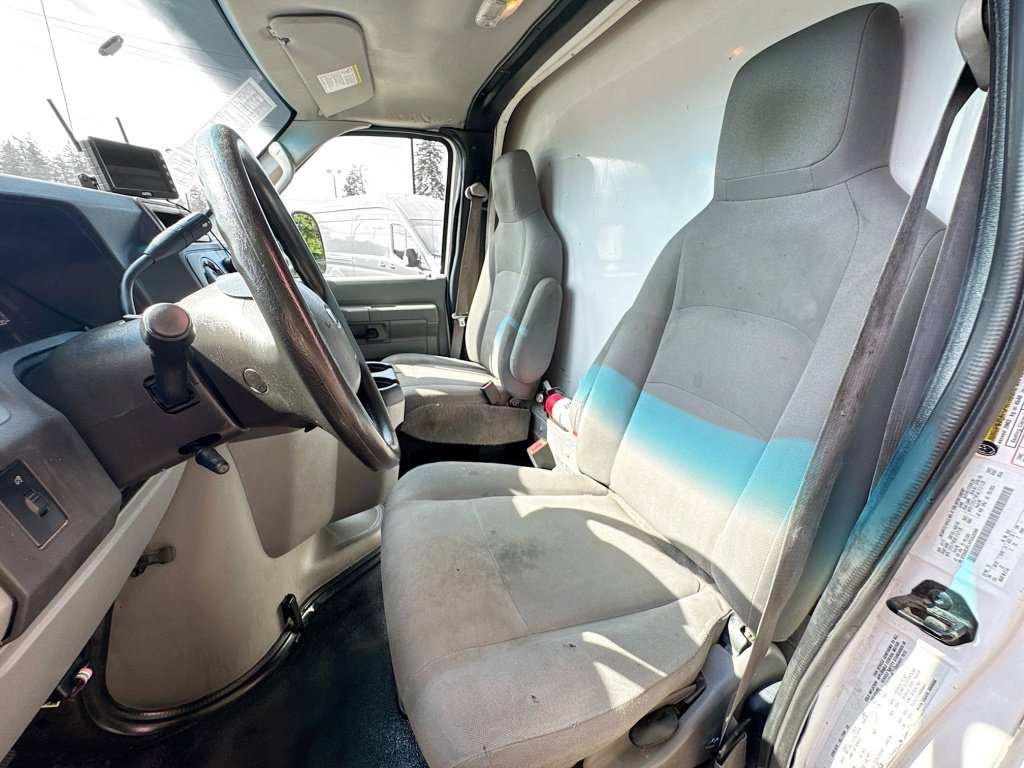 Used 2015 Ford E-350 and Econoline 350 Super Duty image 11