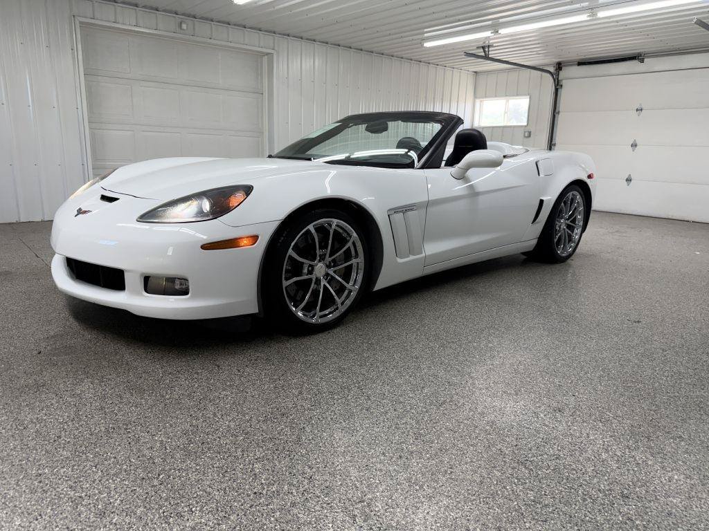 Used 2011 Chevrolet Corvette Grand Sport w/ Preferred Equipment Group RWD image 3