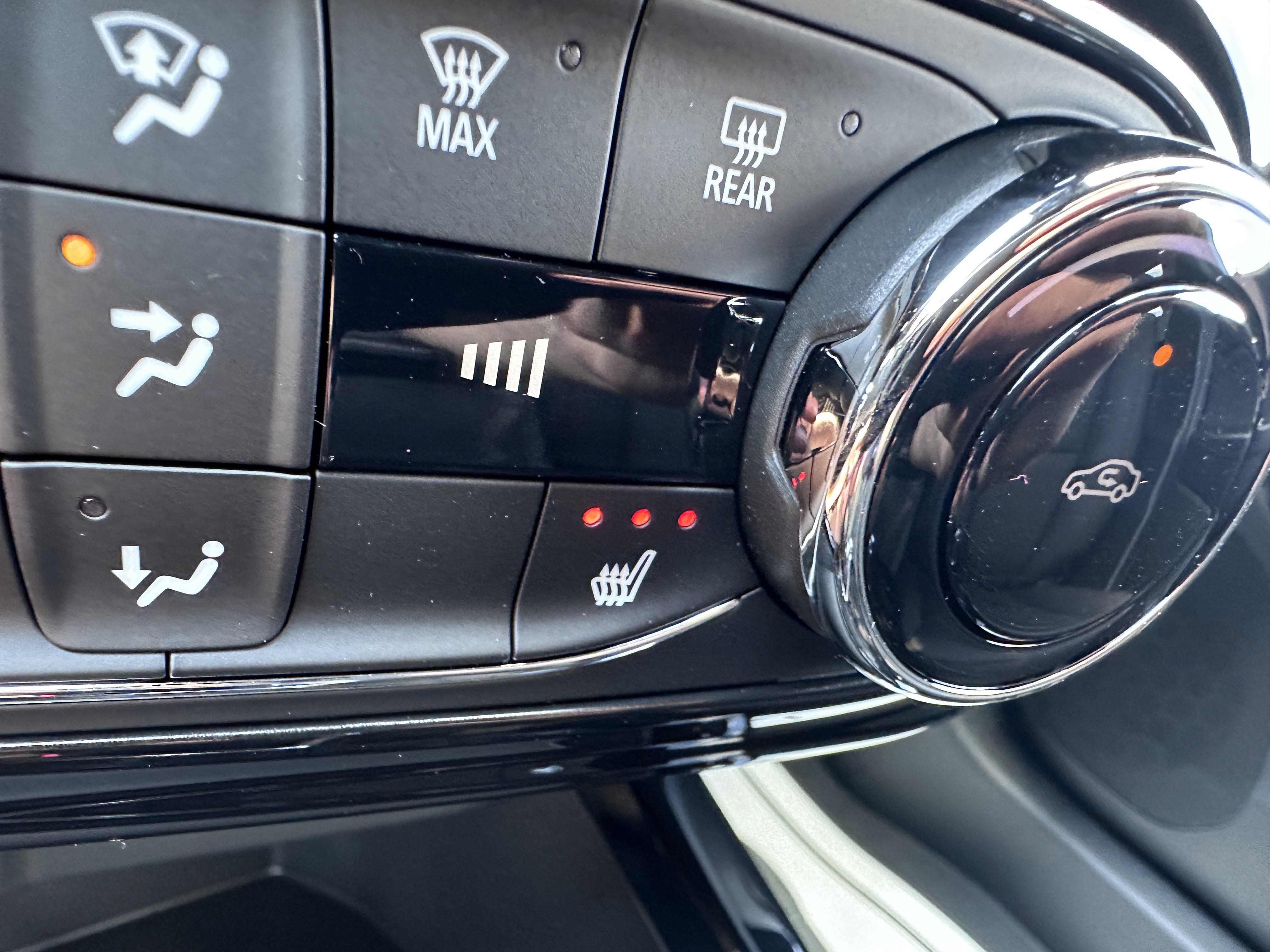 New 2025 Chevrolet Trax RS w/ Driver Confidence Package image 20