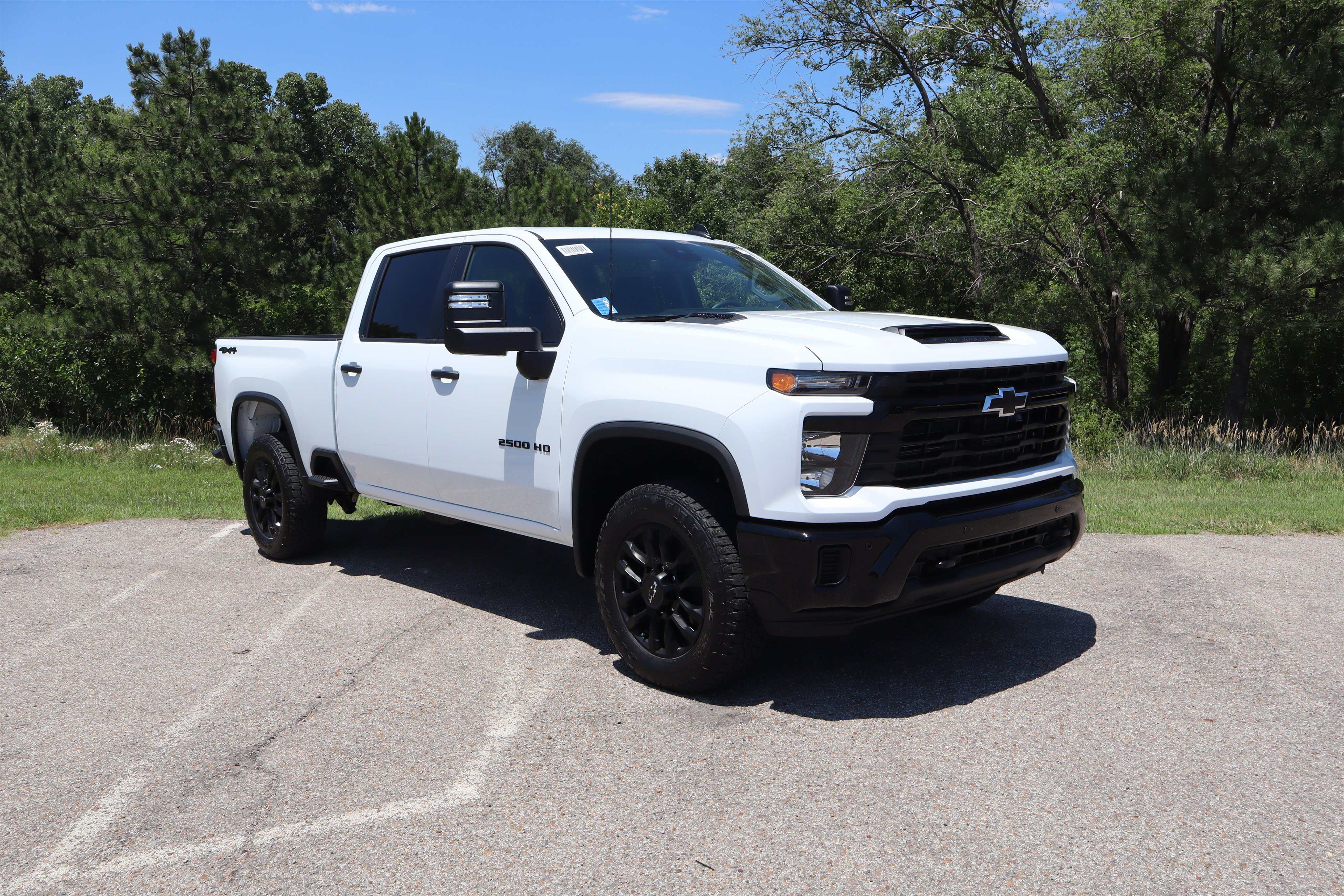 New 2026 Chevrolet Silverado 2500 Custom w/ Custom Value Package AWD/4WD image 3
