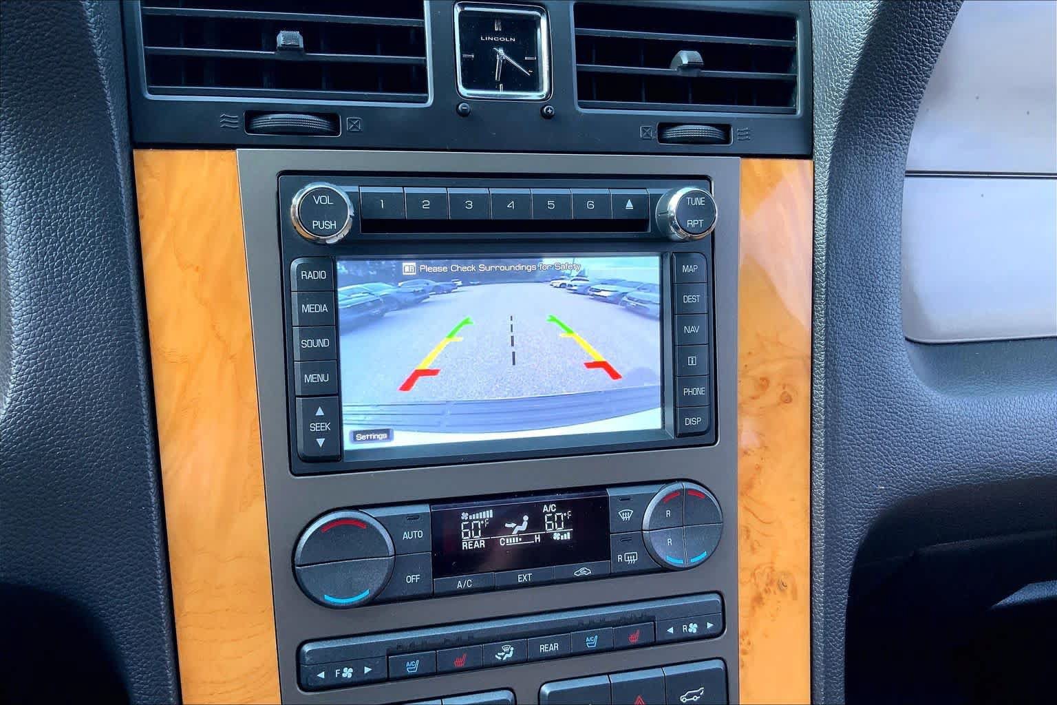 Used 2014 Lincoln Navigator 4WD w/ Equipment Group 101A image 29