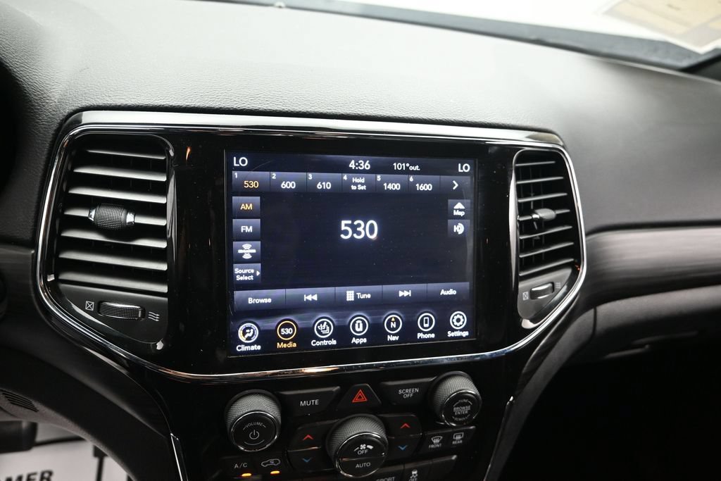 Used 2021 Jeep Grand Cherokee Laredo X RWD image 13