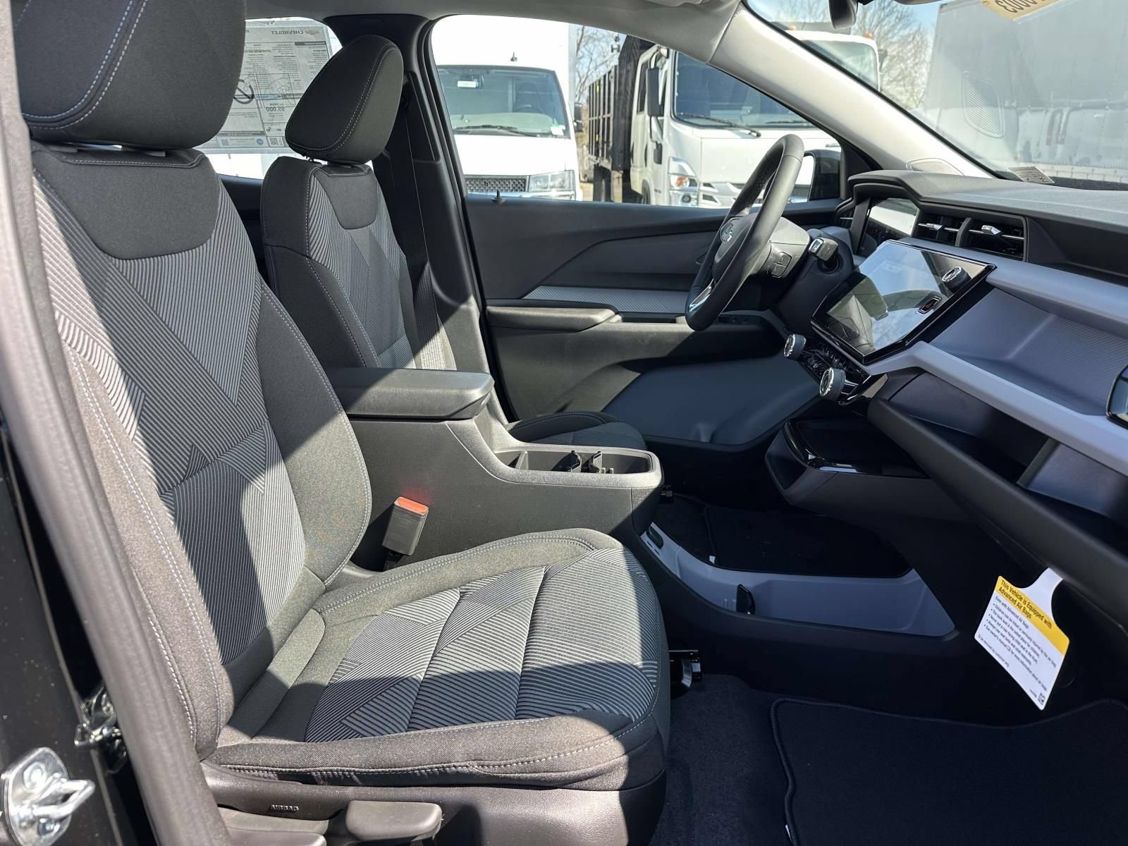 New 2027 Chevrolet Bolt LT w/ Comfort Package FWD image 24