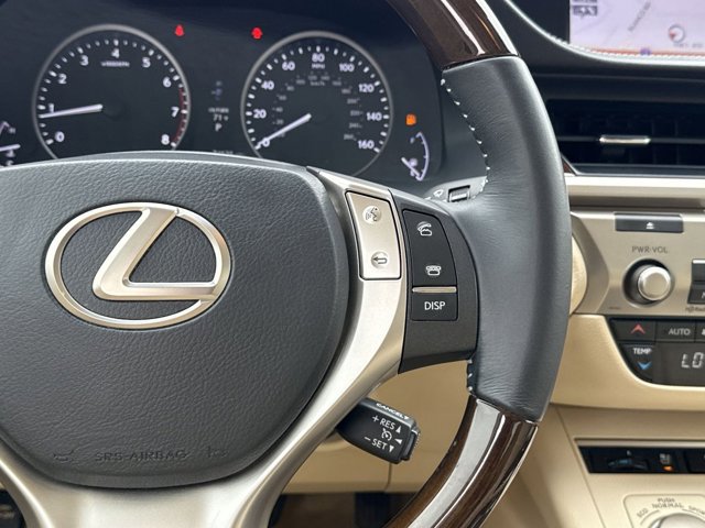 Used 2014 Lexus ES 350 w/ Luxury Package FWD image 16