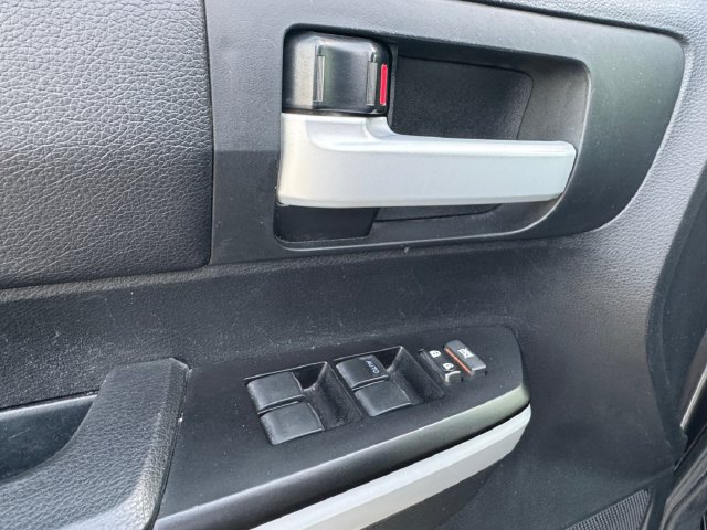 Used 2018 Toyota Tundra SR5 w/ SR5 Upgrade Package RWD image 5