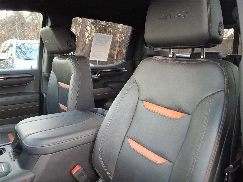 Used 2024 GMC Sierra 1500 AT4 w/ Technology Package image 13