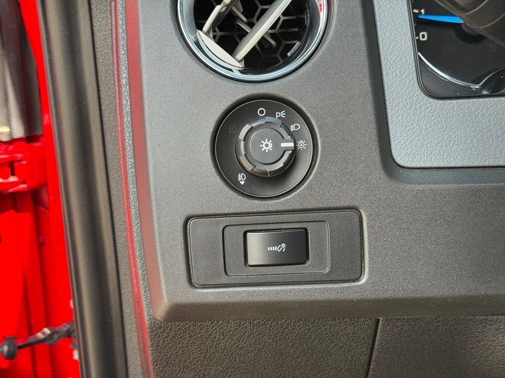Used 2013 Ford F150 XLT w/ Luxury Equipment Group AWD/4WD image 19