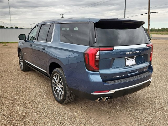 New 2025 GMC Yukon XL Denali w/ Denali Reserve Package image 3
