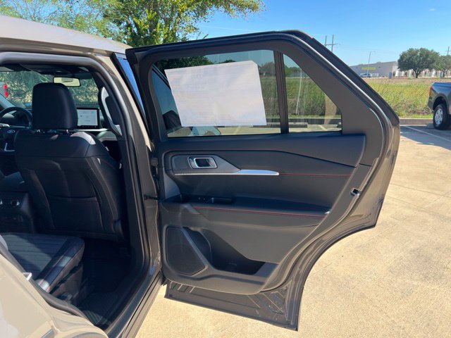 New 2027 Ford Explorer ST-Line w/ Premium Package RWD image 27