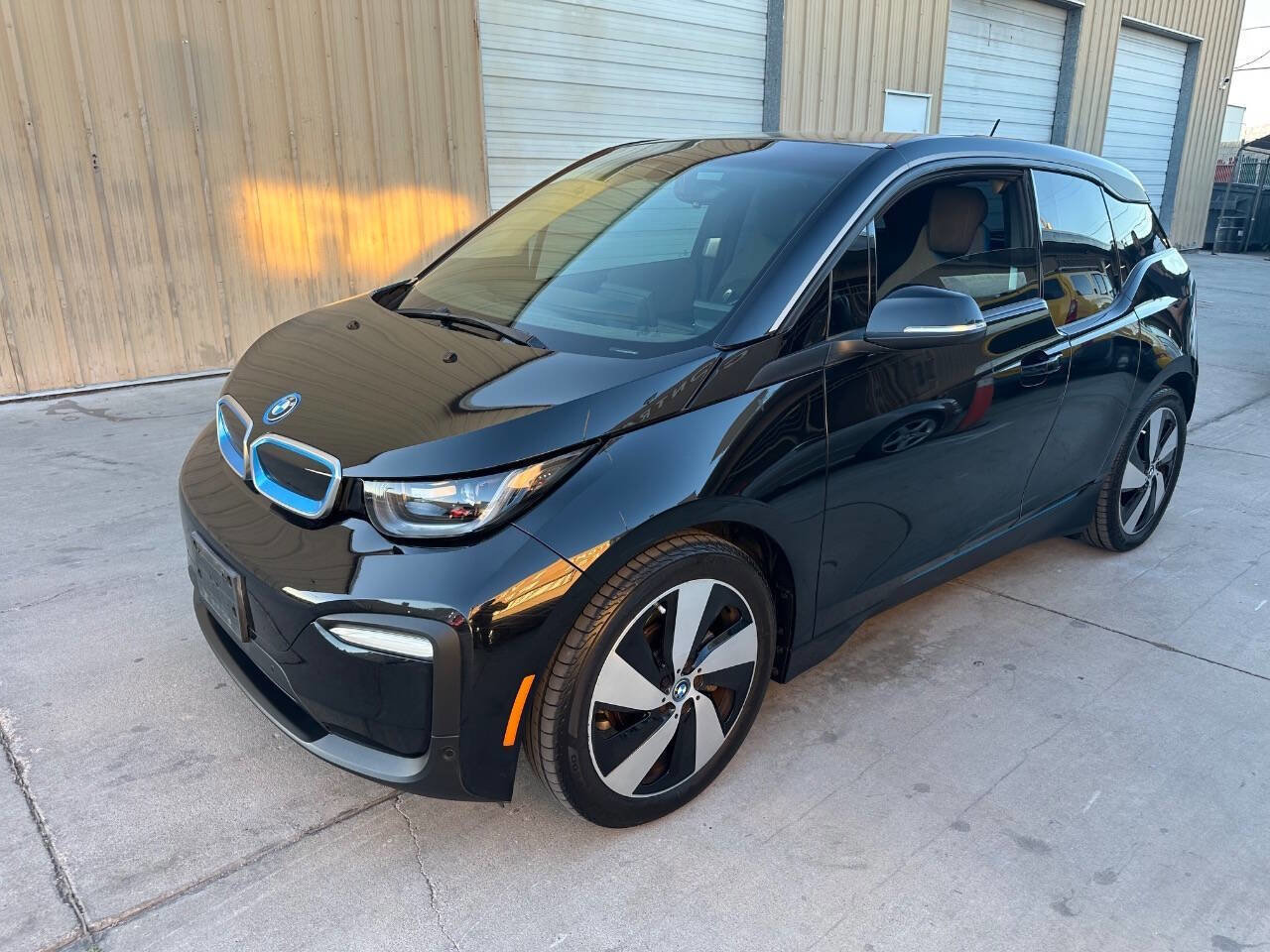 Used 2018 BMW i3 Base 4dr Hatchback RWD image 9