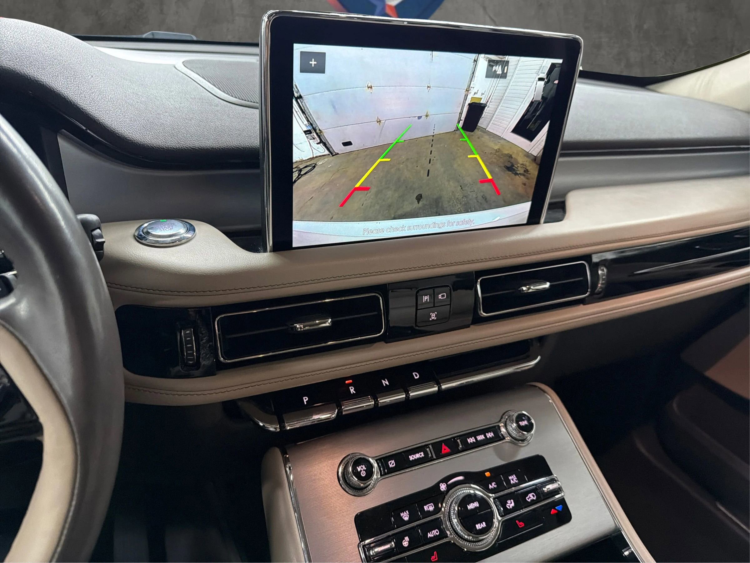 Used 2021 Lincoln Aviator AWD w/ Elements Package image 22