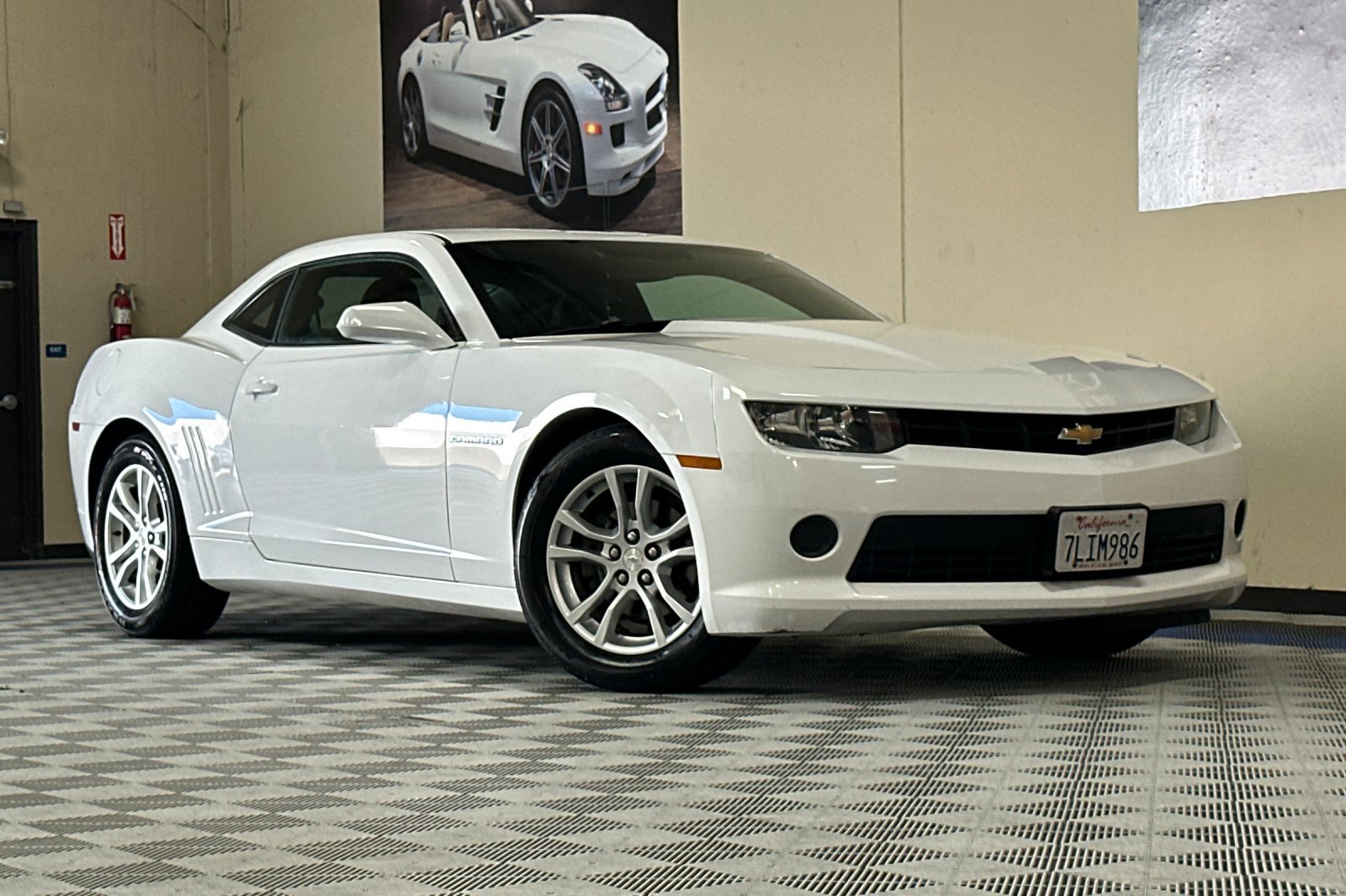 Used 2015 Chevrolet Camaro LS RWD image 2