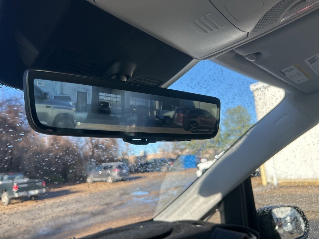 Used 2023 Mercedes-Benz Metris Passenger image 17