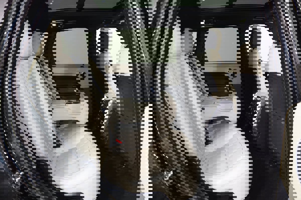 Used 2021 Land Rover Range Rover Sport HSE Silver Edition image 15