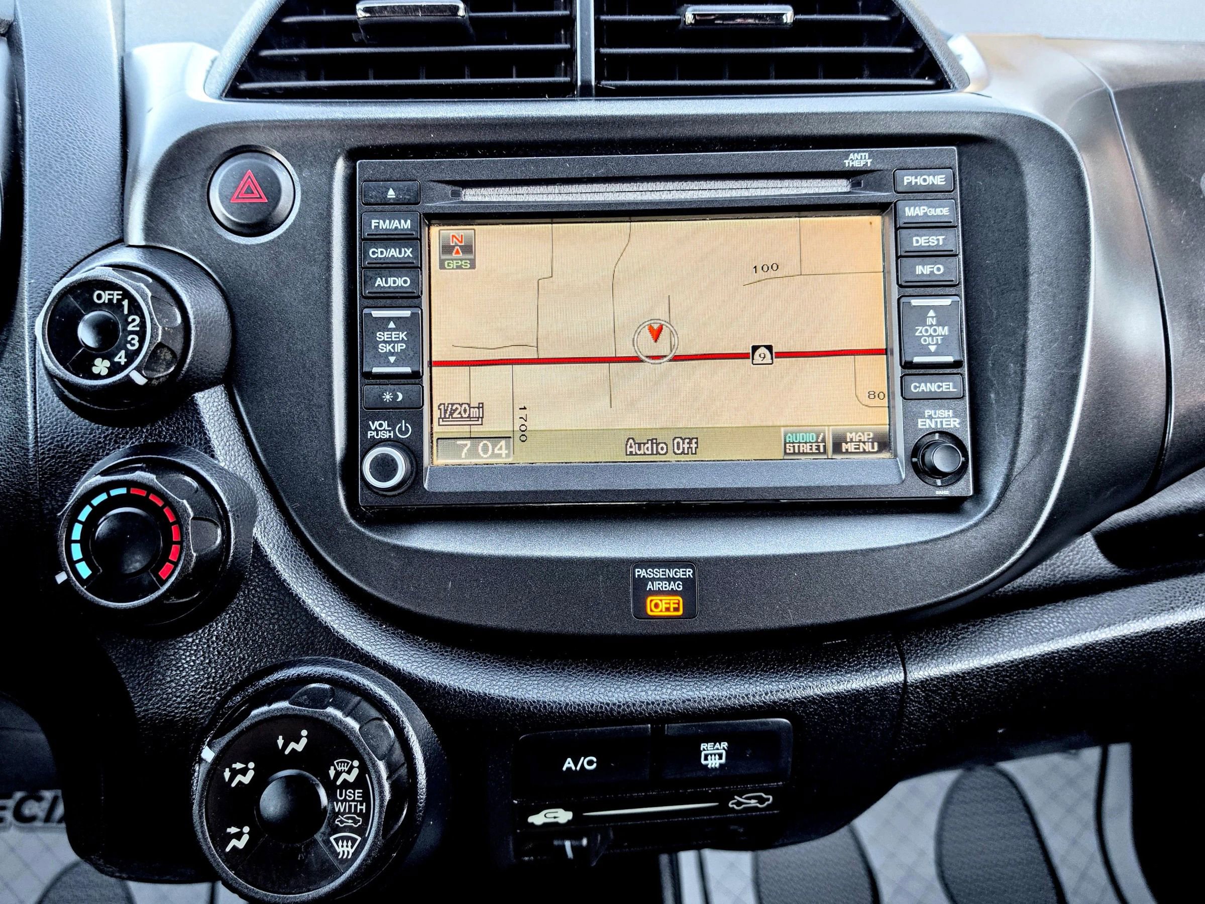 Used 2013 Honda Fit Sport image 11