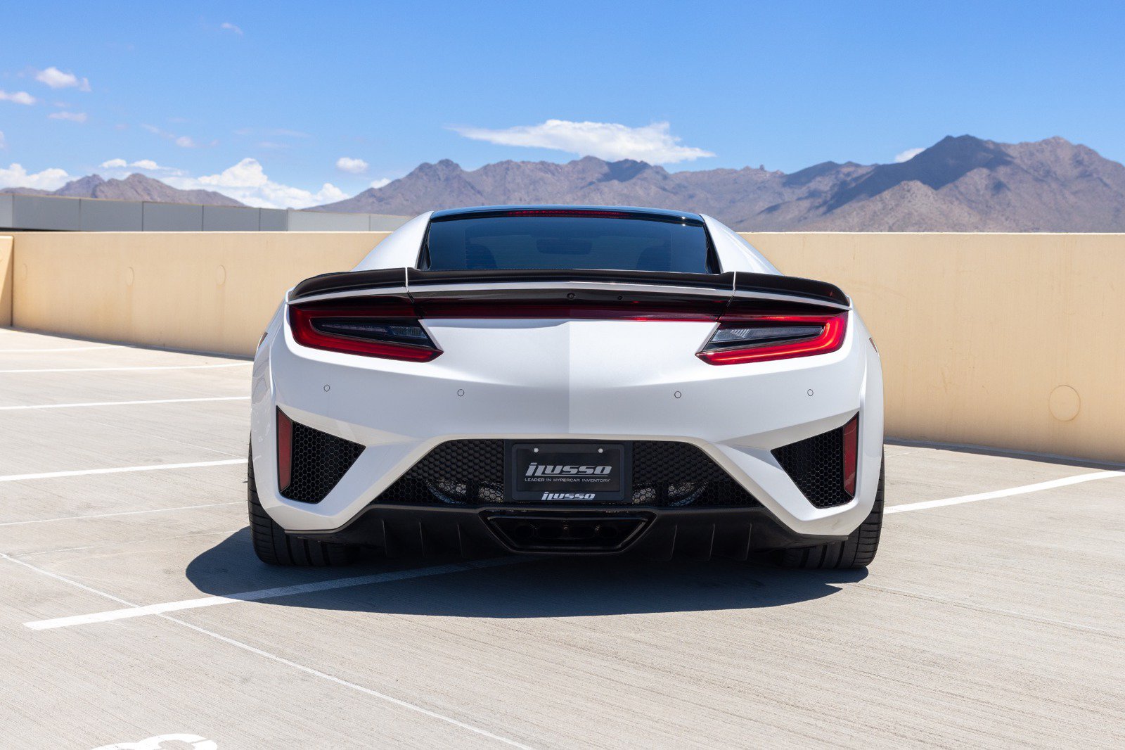 Used 2017 Acura NSX AWD/4WD image 8