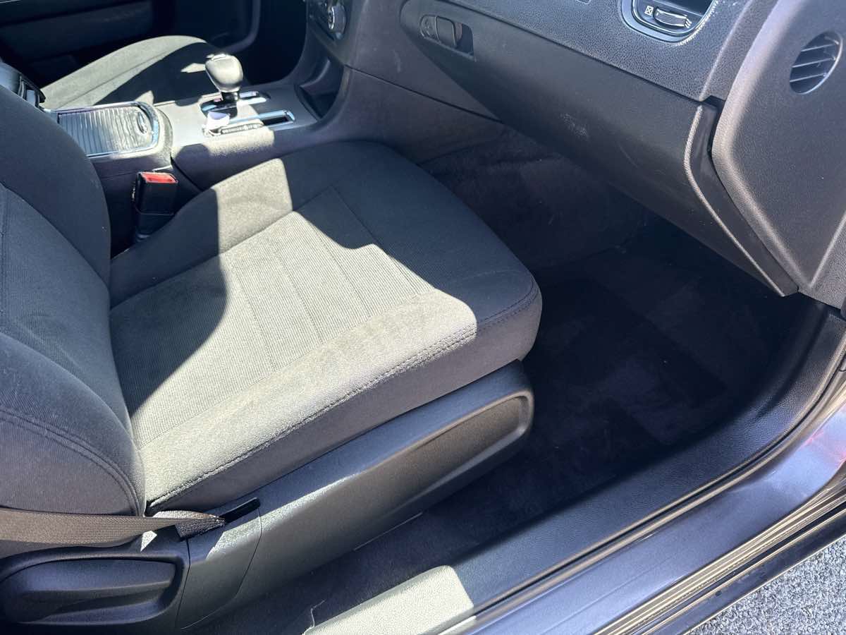 Used 2014 Dodge Charger SXT RWD image 24