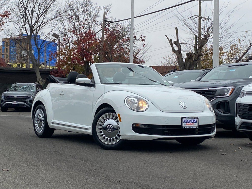 Used 2016 Volkswagen Beetle 1.8T SE