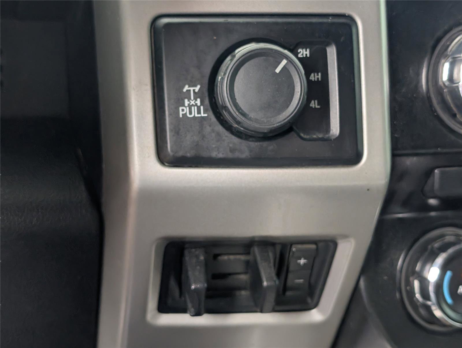 Used 2017 Ford F250 Lariat w/ Chrome Package AWD/4WD image 19